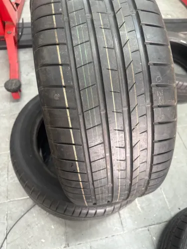 Pneu Bridgestone Aro 20 Alenza 001 AO 285/45R20 112H XL