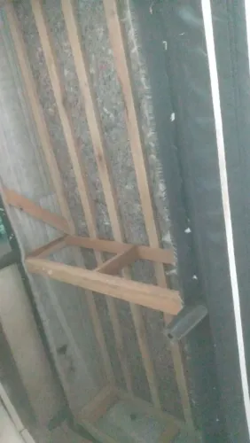 Estrutura de madeira para cama 100