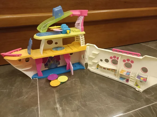 Navio cruzeiro do littlest pet shop