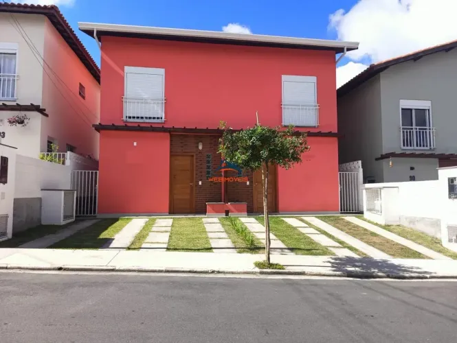 Venda de casa em condomínio com 2 quartos, 2 salas e 2 vagas em Los Alamos, Cotia-SP: sua