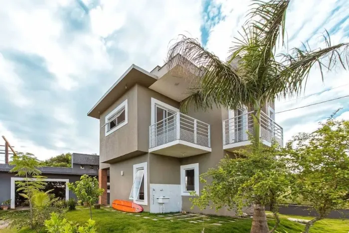 Casa Duplex no condomínio Green Paradise com 2 suítes, à venda Dunas, Cabo Frio/RJ