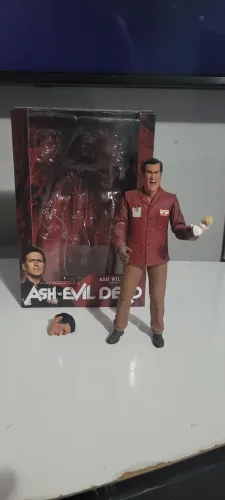 Boneco original Neca Ash Williams evil dead morte demônio serie