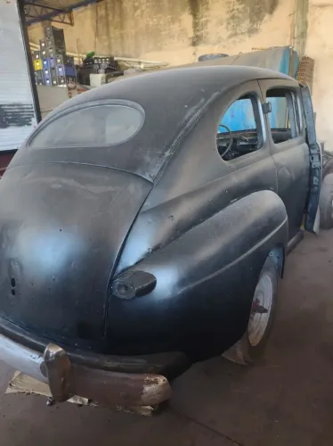 Ford antigo. Ano 1947 