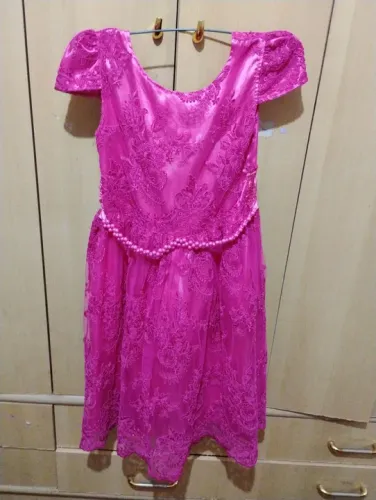 Vestido rosa bordado 
