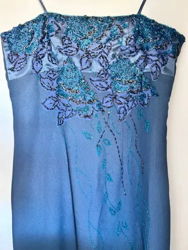 Vestido de Festa Azul Bordado