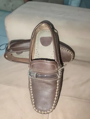 Sapato couro pegada