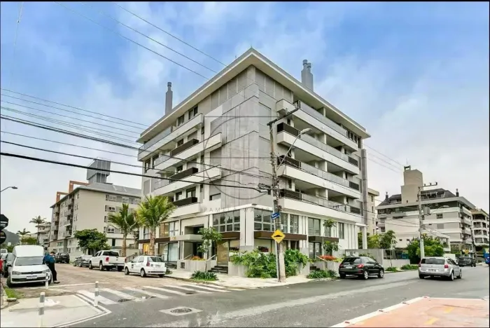 Apartamento de 3 suítes à venda em Jurerê a poucos passos do mar