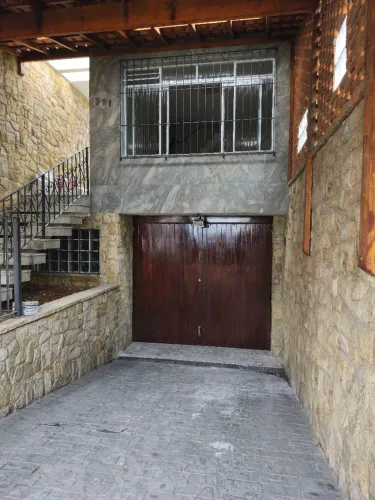 Aluga casa sobrado na vila Formosa