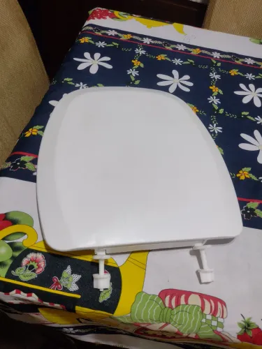 Assento de Sanitário Branco __ Celite 