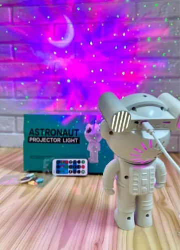 Projetor Astronauta Galáxia - Iluminação e Decoração