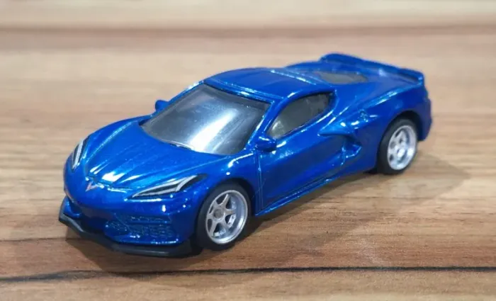 Hot Wheels 2020 Corvette - Factory Fresh Series 2022 (Loose e Rodas Trocadas)