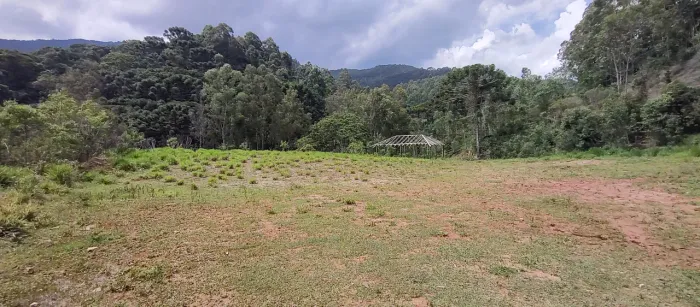 Terrano de 9.394m² no para venda possui 9.394 m² em Delfim Moreira- Sul de Minas Gerais