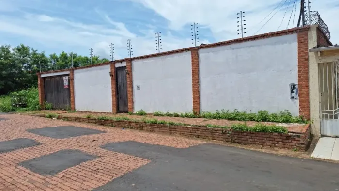Terreno 900m² na Rua Canindé