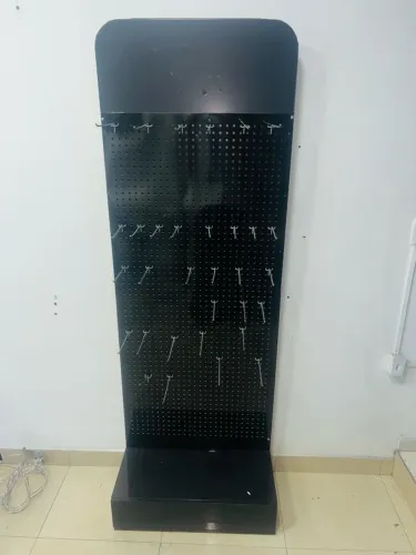 Expositor serve para bijuterias ou maquiagem ou geral