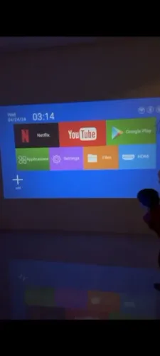 Projetor 4k novos laclados (entrego)