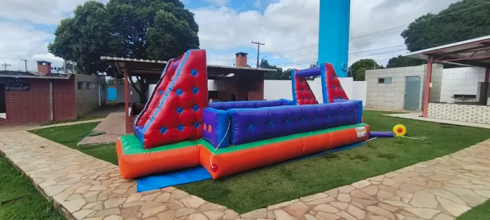 Aluguel de Futebol de Sabão, Pula pula e serviço de Churrasqueiro.