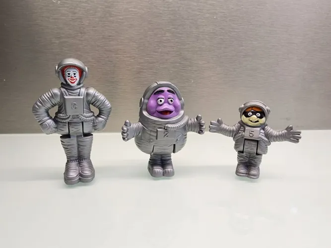 Coleção 3 bonecos vintage astronautas ano 2001McDonald's
