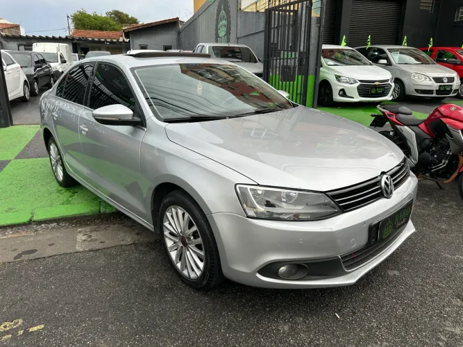 Volkswagen Jetta Highline 2.0 TSI 16V 4P Tiptronic 2011