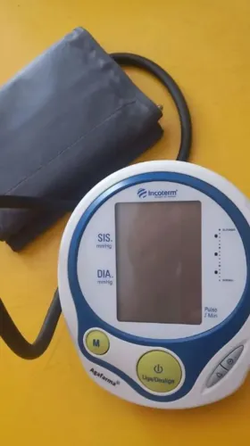 Medidor de pressão digital Agafarma Incoterm