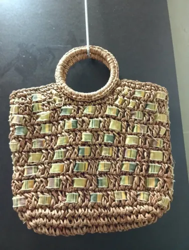 Bolsa grande em palha Charmosa de mão