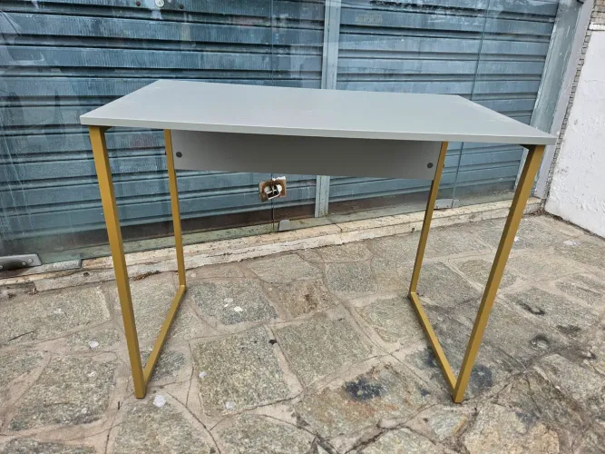 Mesa para escritório multiuso