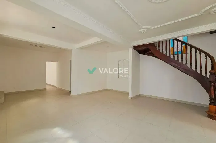 Casa comercial para alugar no Lourdes