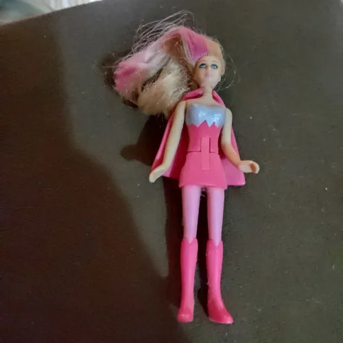 miniatura Barbie colecionável de 2015<br>raridade relíquia, essa possui a CAPA