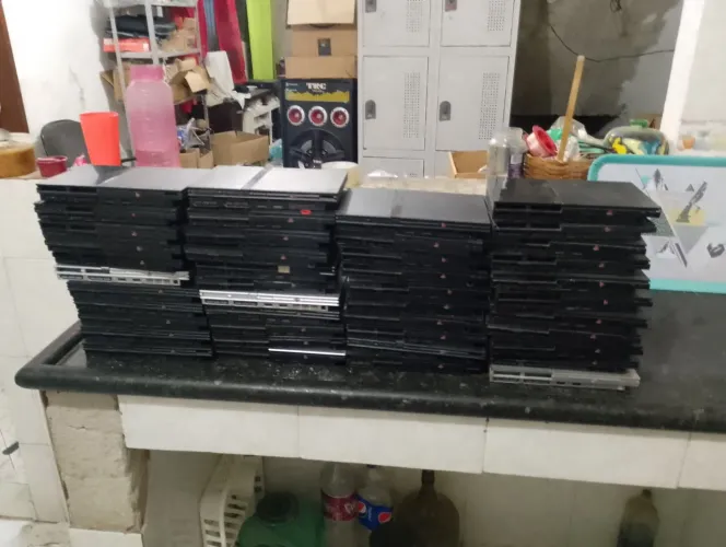 44 PS2 para conserto ou retirada de peças alguns dando vídeo r$ 60 a unidade levar todos