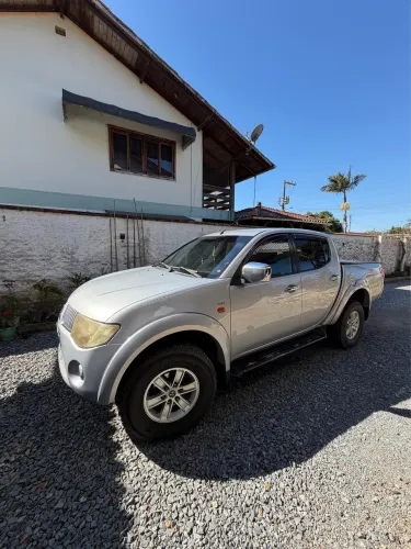 Mitsubishi L200 Triton HPE 3.2 CD TB Int.diesel AUT 2010