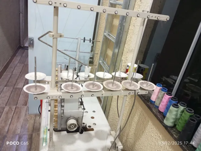 Vendo máquina de passar Lastec com 6 agulha 