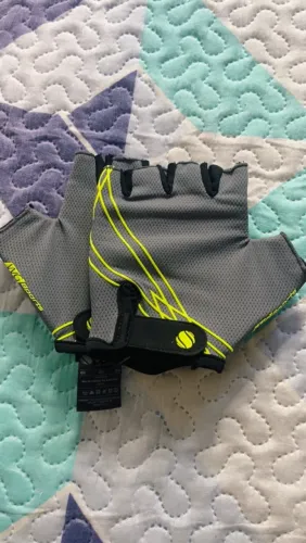 Luva para bike nova