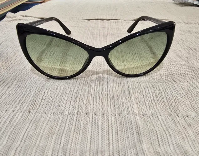 óculos de sol tom Ford original novinho modelo gatinho retro vintage 