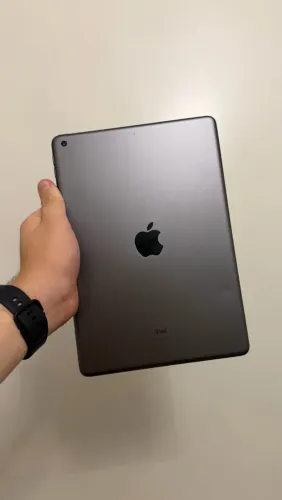 iPad 9ª geração ? 64 GB