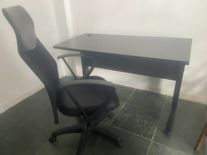 Cadeira e Mesa de escritório