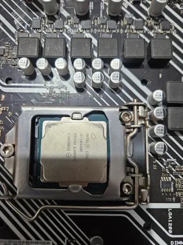 Placa PH51ØM-E + processador i5 10400f