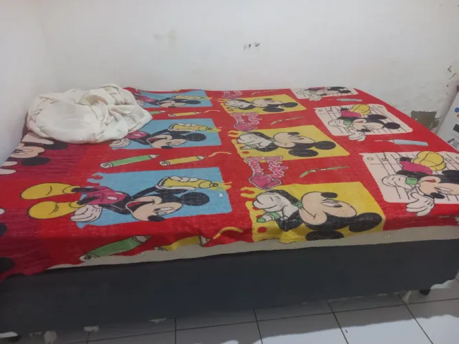 Vendesse uma cama com o colchão n tá muito novo o colchão mais a base tá ótima em bom usa