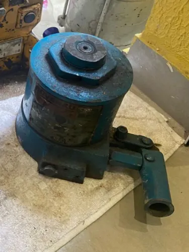 Macaco Hidráulico Industrial Pesado - Funcionando / Precisa de Óleo
