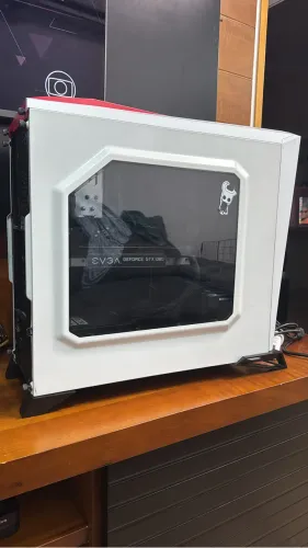PC - (i7 7700, GTX 1080 8GB, 16 GB RAM DDR4)