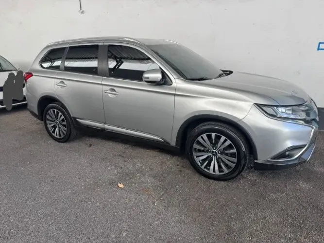 Mitsubishi Outlander HPE 2.0 16V 5P Aut. 2021