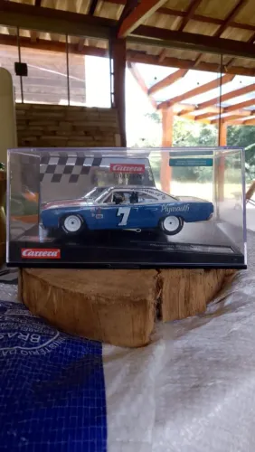 Miniatura Autorama Plymouth Road Runner 