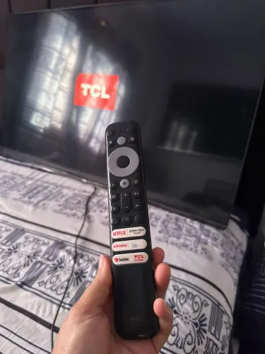Tv smartv 43 tcl semi nova 999,99