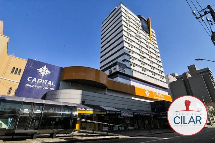 Sala comercial no Centro de Curitiba: 19m², andar alto, acessibilidade