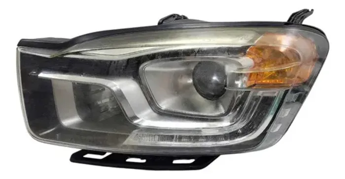 Farol Esquerdo Ssangyong Korando 2013 Á 2015 Esquerdo/motorista