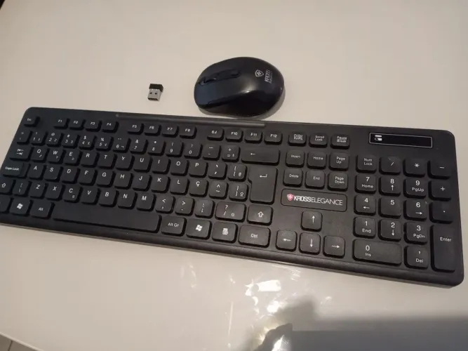 Teclado e mouse sem fio