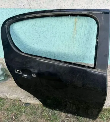 Porta Fiat Palio Atrative lado direito