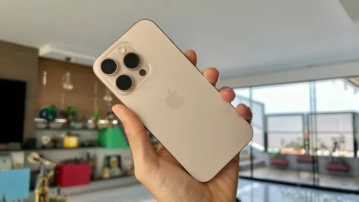 iPhone 16 Pro 128GB Perfeito Troco por inferior + Volta
