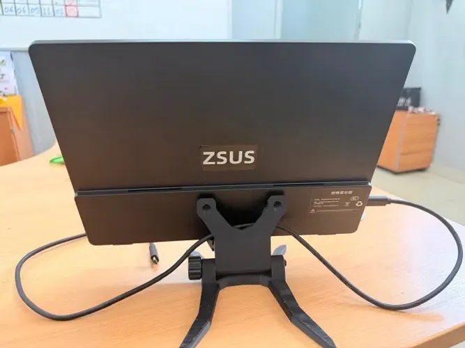 Monitor segunda tela 15.6 com entrada C e HDMI com suporte