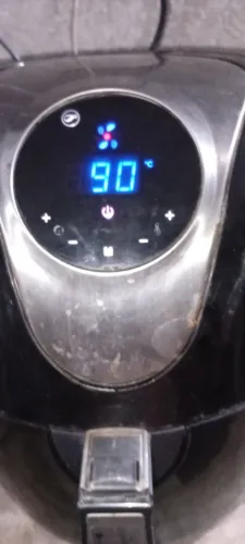 AIR FRYER da " mondial" display DIGITAL.sem botões 3,5 litros .1500W.