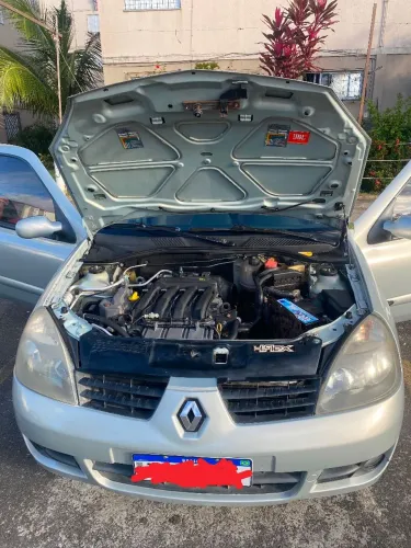 Renault Clio Sed. Privilège Hi-flex 1.6 16V 4P 2008