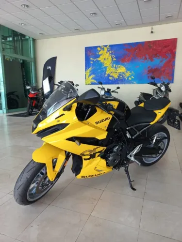 SUZUKI GSX-8R 2024/2025 - 7.285 KM
